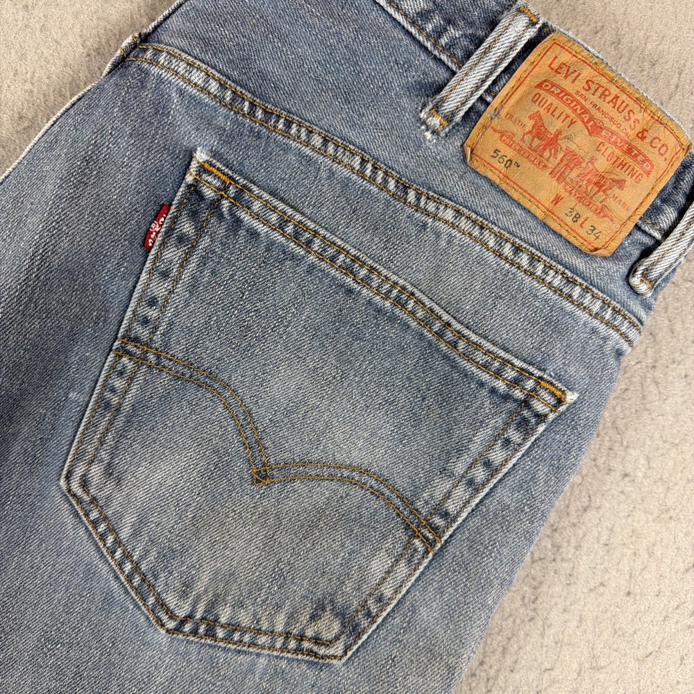 Levi's Men's 560 Comfort Fit Blue Light Wash Denim Jeans 38x34 Relaxed Y2K